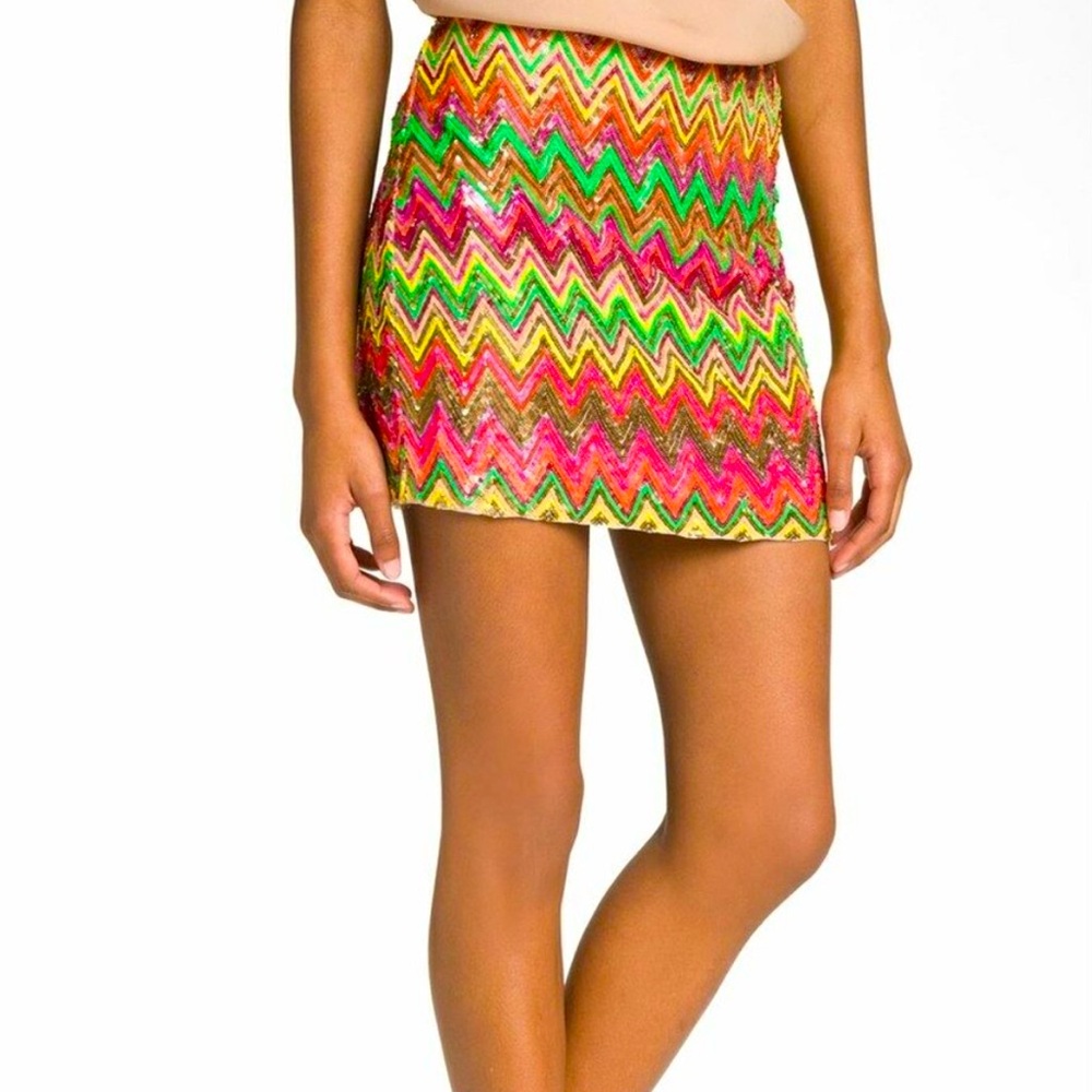 Haute Hippie multi color chevron sequin mini skirt 100% silk Designer Couture L